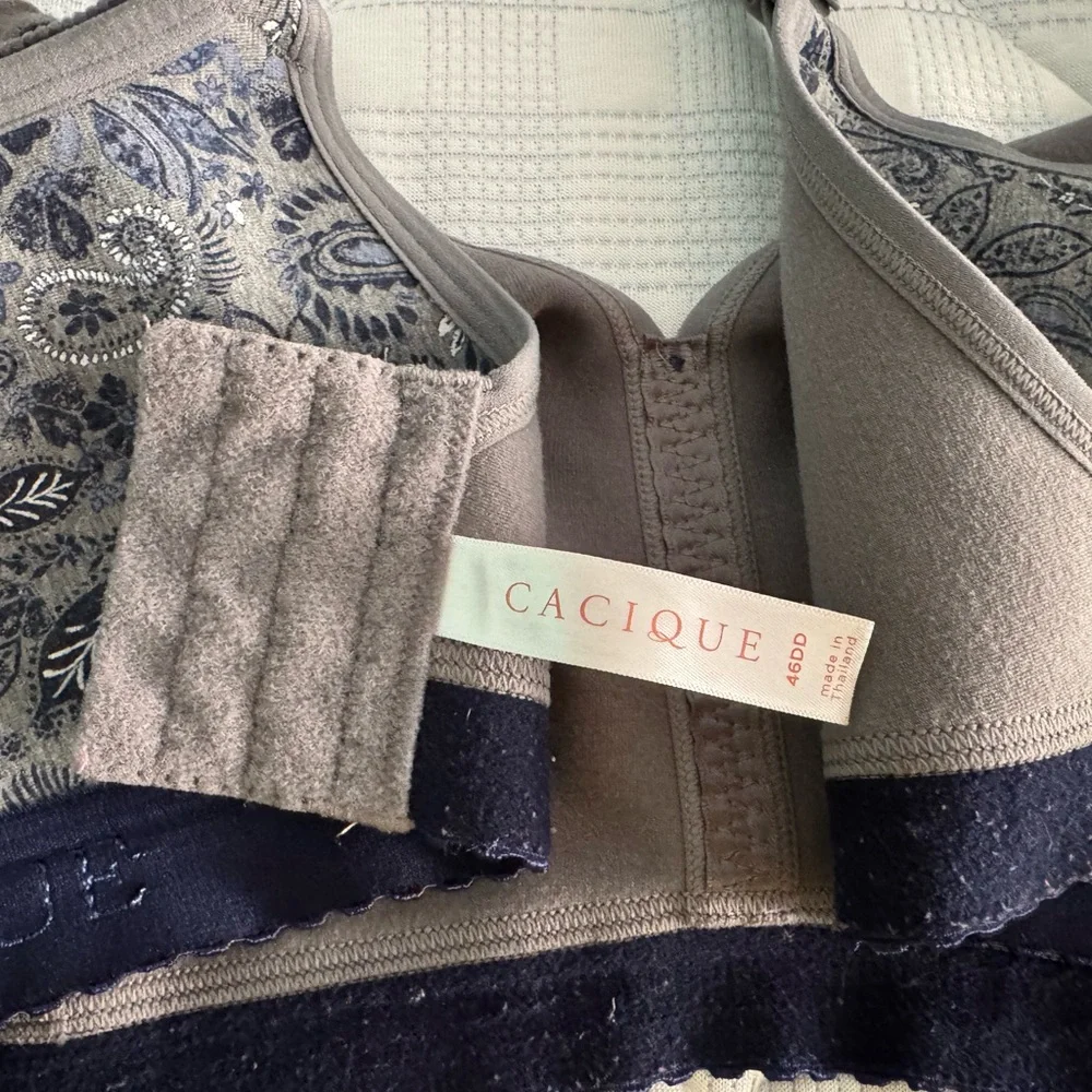 Lot of 7 Cacique Wire Free Bras 46DD - Picture 3 of 16